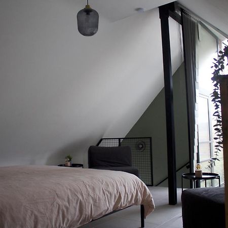 Vila Aan Wal Rekem Exteriér fotografie