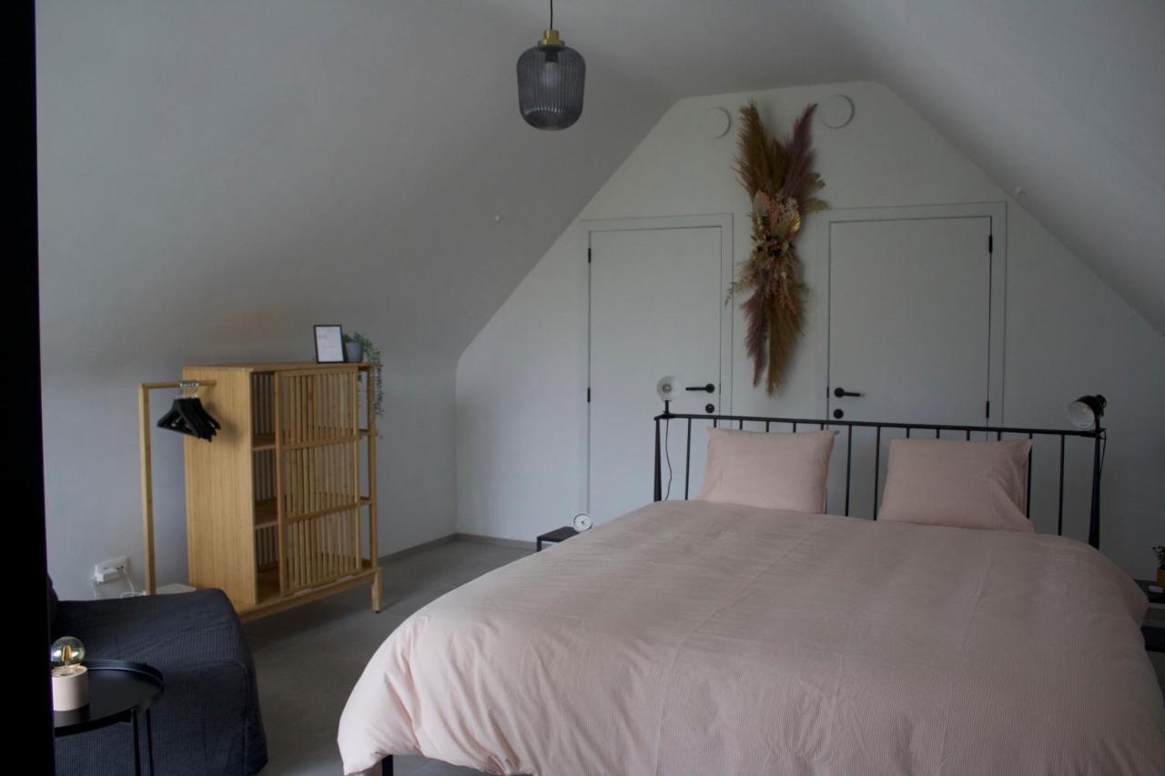 Vila Aan Wal Rekem Exteriér fotografie